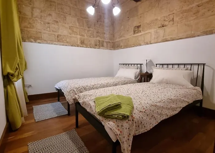 Vallettacharme - 2 Bedrooms Flat In The Heart Of The *