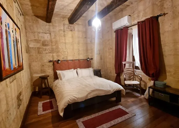 Vallettacharme - 2 Bedrooms Flat In The Heart Of The *