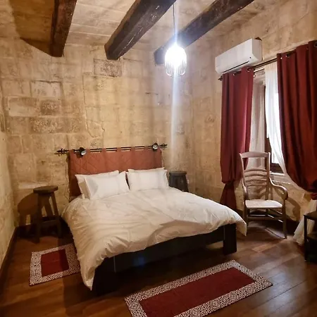 Vallettacharme - 2 Bedrooms Flat In The Heart Of The *